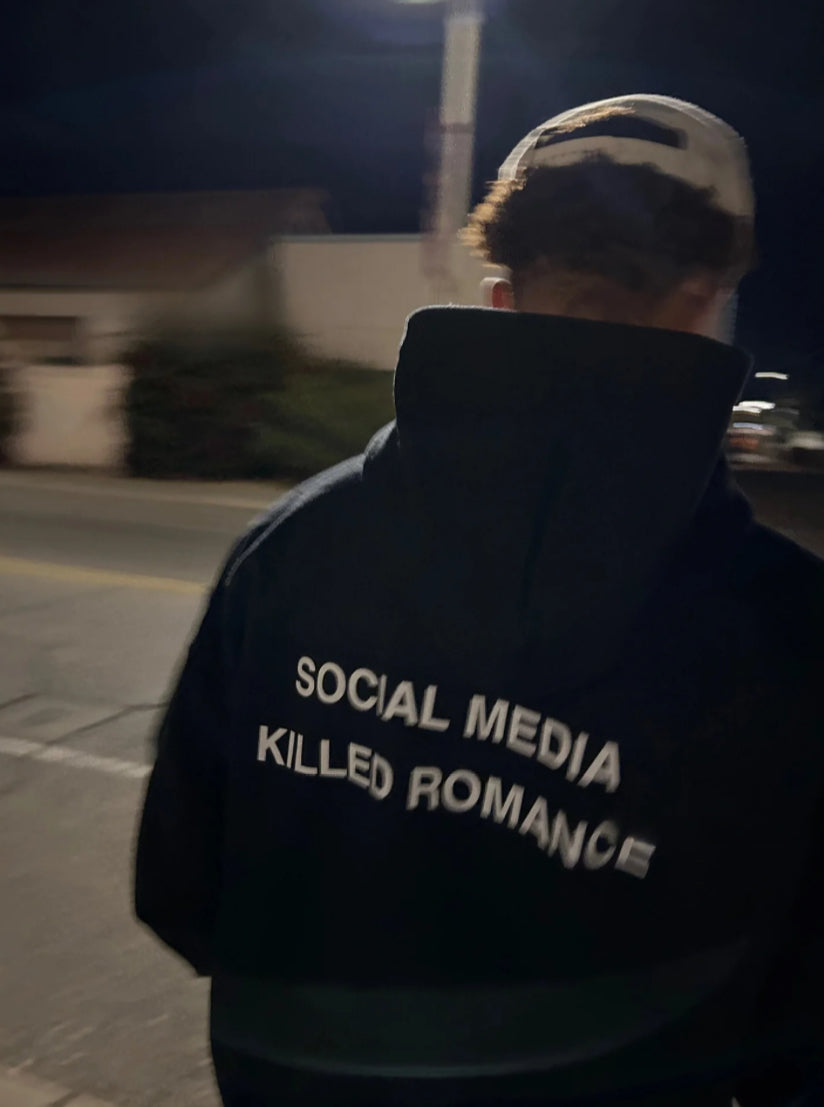 SOCIAL MEDIA KILLED ROMANCE Hoodie black