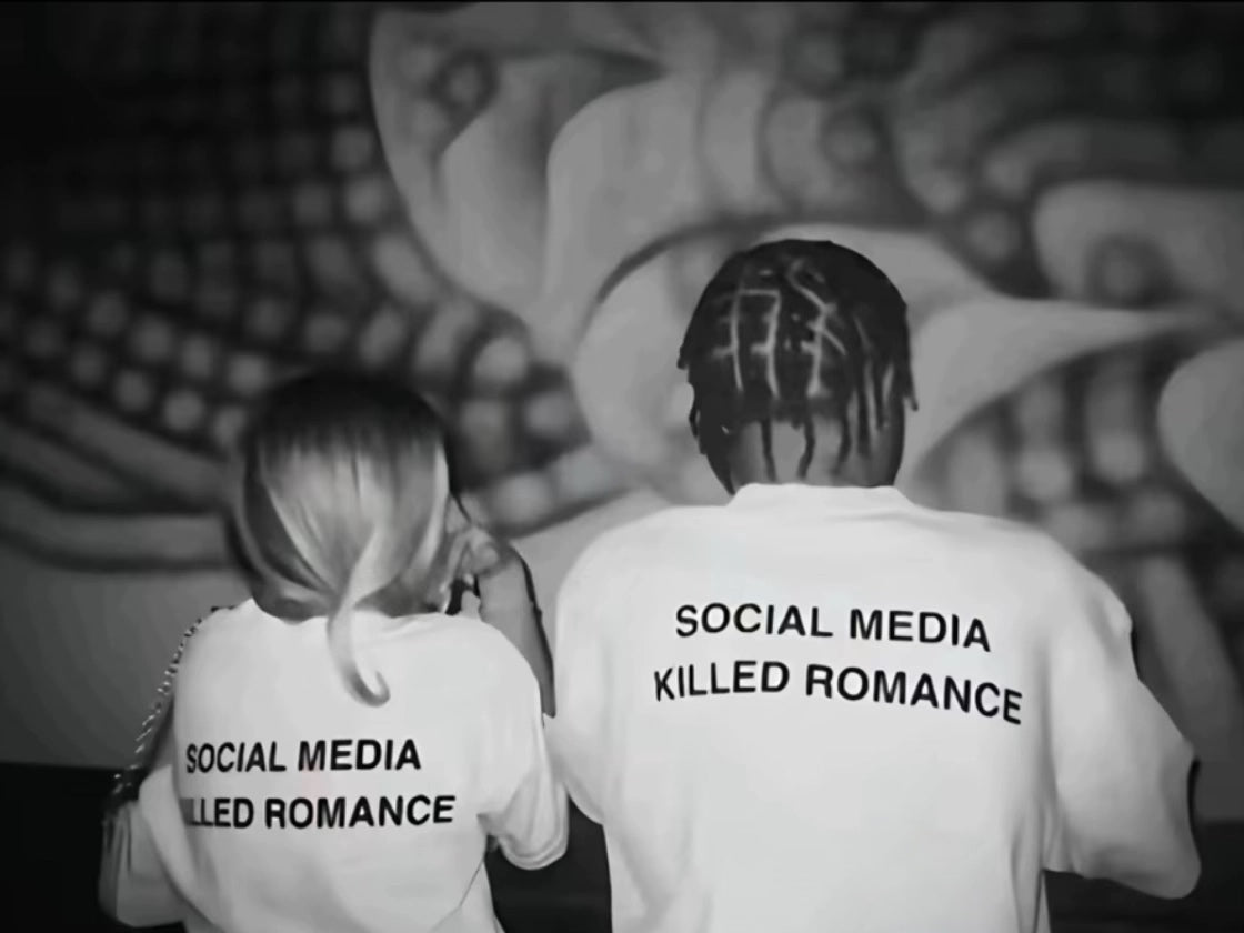 SOCIAL MEDIA KILLED ROMANCE T-shirt white